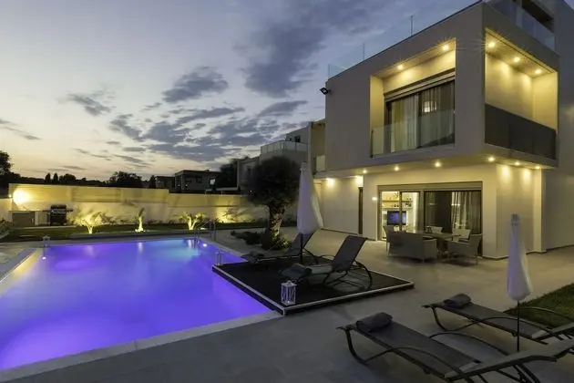 Filerimos bellevue villa - Havuz
