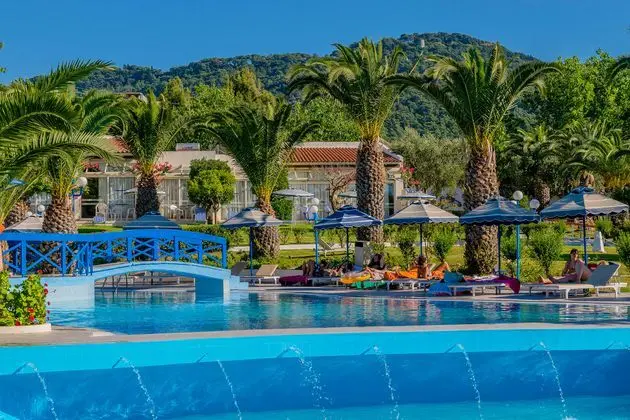 Filerimos Village - Havuz
