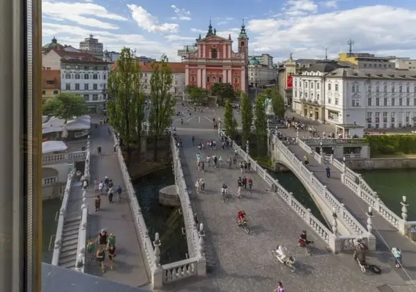 Filip Palace Luxurious Apartment