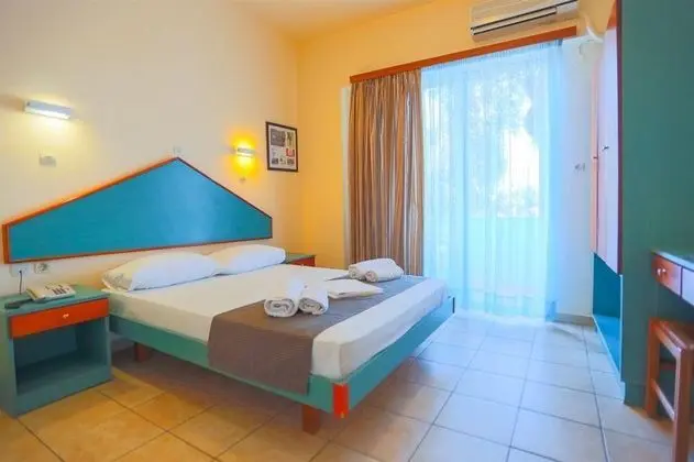 Filoxenia Hotel Apartments - Genel