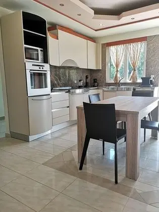 Filoxenia in Blue Louis Luxury Villa - Oda