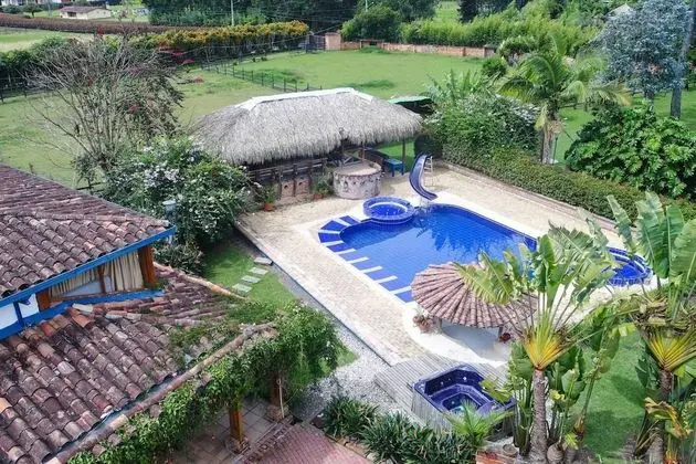 Finca Llanogrande By Nomad Guru - Havuz