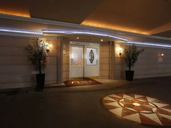 Fine Biwako I - Adults Only - Lobi
