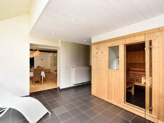 Fine Group House With Sauna, Garden and Private Bathrooms - Spa