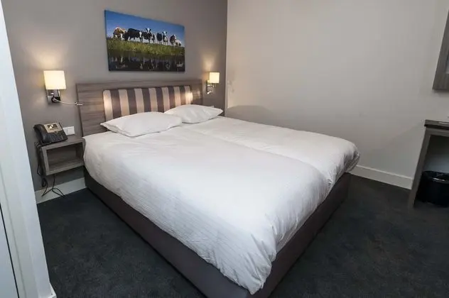 Fine Seasons Hotel