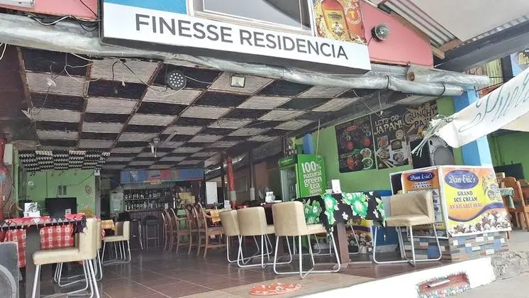 Finesse Residencia Bar and Restaurant