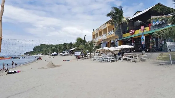 Finesse Residencia Bar and Restaurant