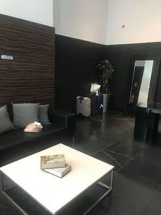 Finikoudes Luxury Apartments - Lobi