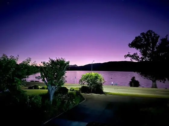 Fiordland Lakeview Motel and Apartments - Dış Mekan