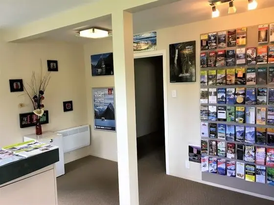 Fiordland Lakeview Motel and Apartments - Lobi