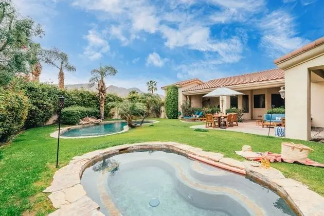 Firefly by Avantstay Spacious Villa w/ Pool, Hot Tub & Mountain Views Lic-067218, 5 bd