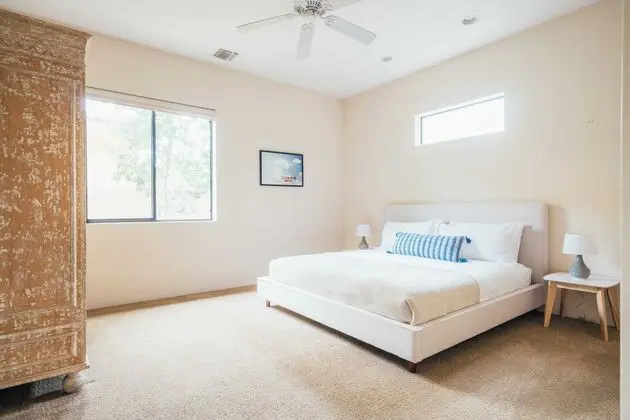 Firefly by Avantstay Spacious Villa w/ Pool, Hot Tub & Mountain Views Lic-067218, 5 bd - İç Mekan