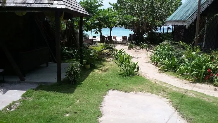 Firefly Beach Cottages and Suites - Spa