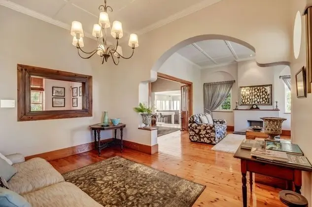 First Avenue Guesthouse - Lobi