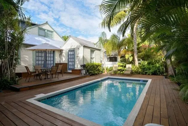 First Breath by Avantstay Close to Old Town w/ Pool Month Long Stays Only