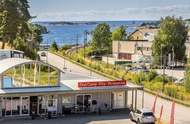 First Camp City Strömstad - Lobi