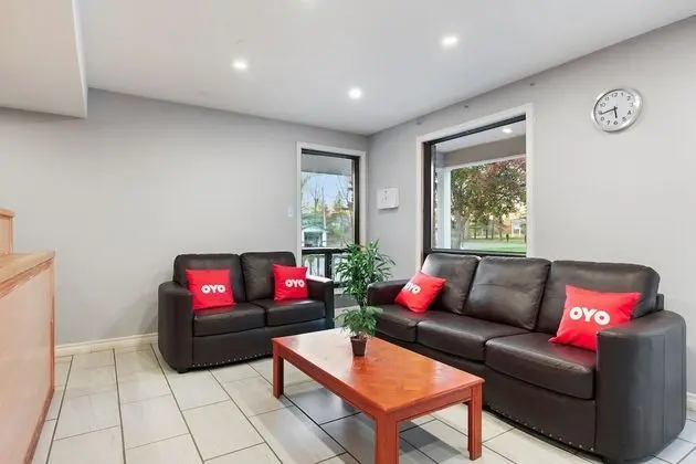 First Canada Inn Cornwall - Lobi