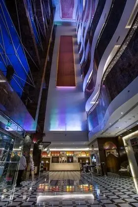 First Central Hotel Suites - Lobi