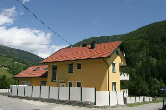 First Floor Appartment With Sealed Staircase for Extra Privacy - Öne Çıkan Resim