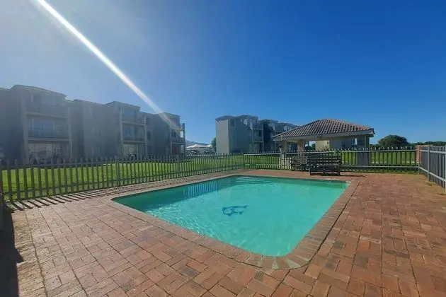 First Group Hermanus Beach Club - Havuz