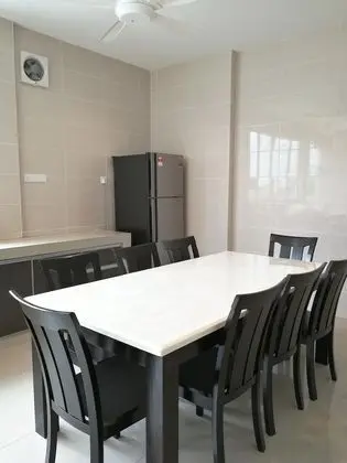 First Guest House Cheras - Mutfak