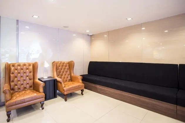 First House Hotel Bangkok - Lobi