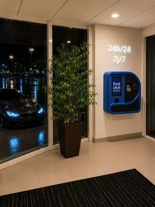 First Inn Hotel Les Ulis - Lobi