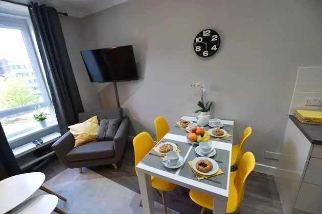 First - Meadowbank House Apartment - Yerinde Yemek