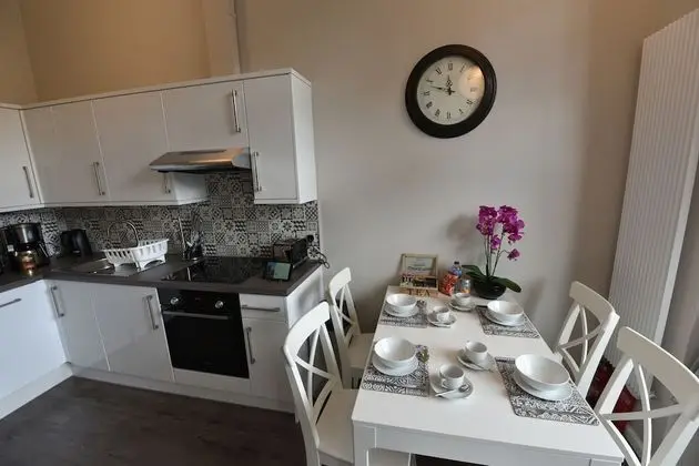 First Pleasance Luxury Apartment - Yerinde Yemek