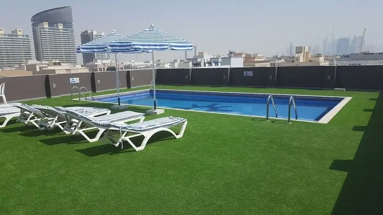 First Royal Hotel Apartment - Havuz