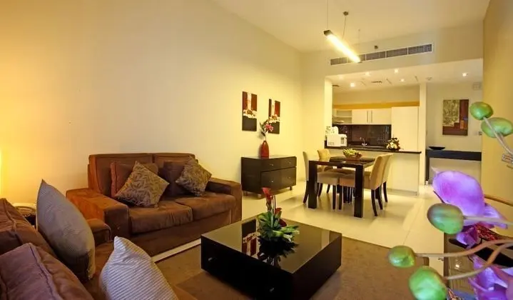 First Royal Hotel Apartment - Oda