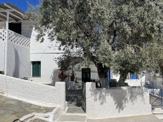 Fishermans Cottage at top of Korissia Port