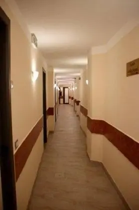 Hotel Fiumara - İç Mekan