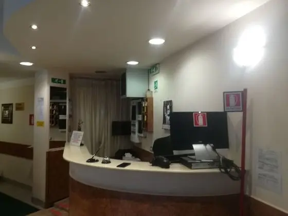Hotel Fiumara - Lobi