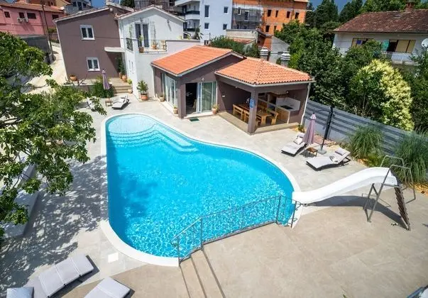 Five bedroom villa Emily with pool - Havuz