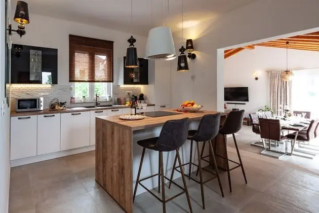 Five bedroom villa Emily with pool - Mutfak