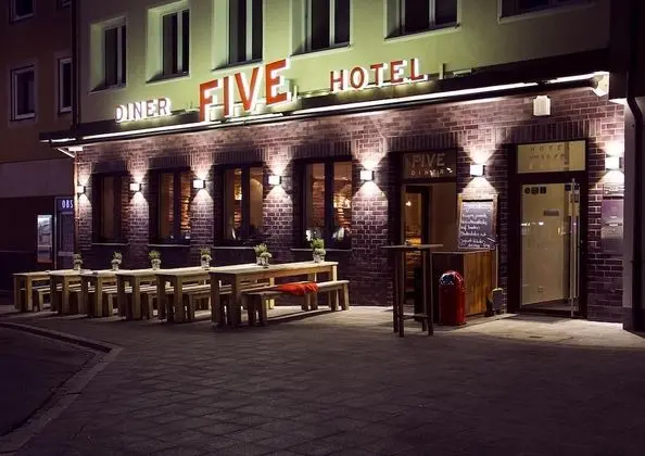 Hotel FIVE - Dış Mekan