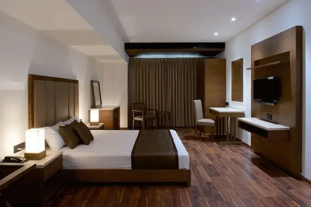 Five Petals Hotel & Banquets - Oda