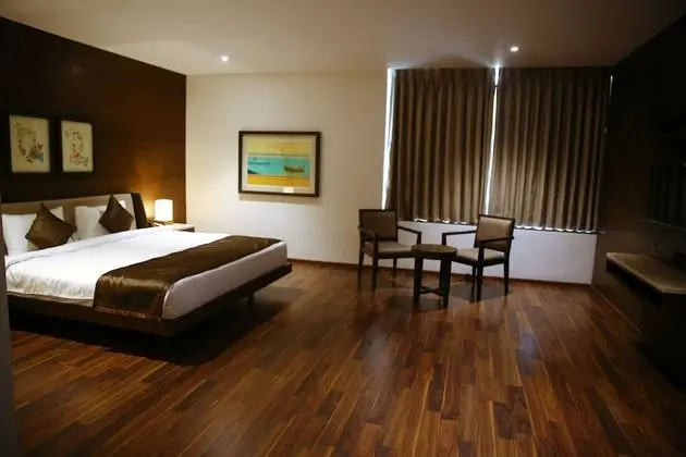 Five Petals Hotel & Banquets - Öne Çıkan Resim