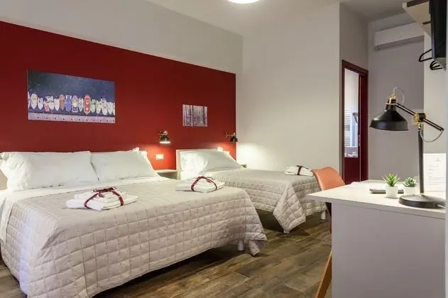 Five Rooms Brolo - 1