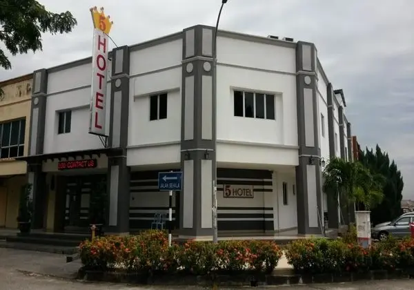 FIVE HOTEL