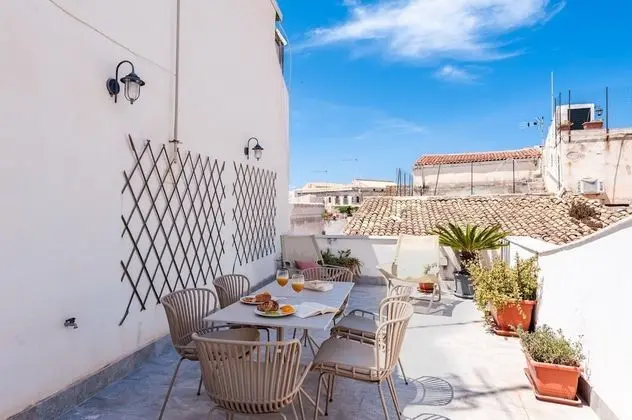 Five Stars Sicily Intera