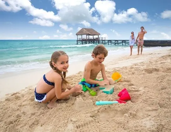 The Fives Beach Hotel & Residences - All Inclusive - Plaj