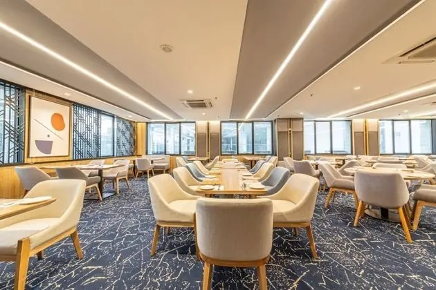 Fives Hotel Johor Bahru City Centre - Yerinde Yemek