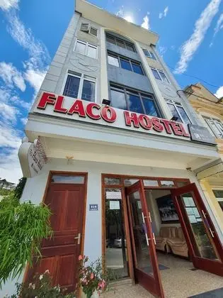 Flaco Hostel and Travel