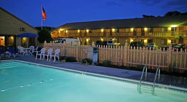 Flagship Inn