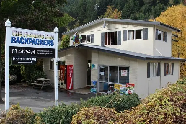 THE FLAMING KIWI BACKPACKER