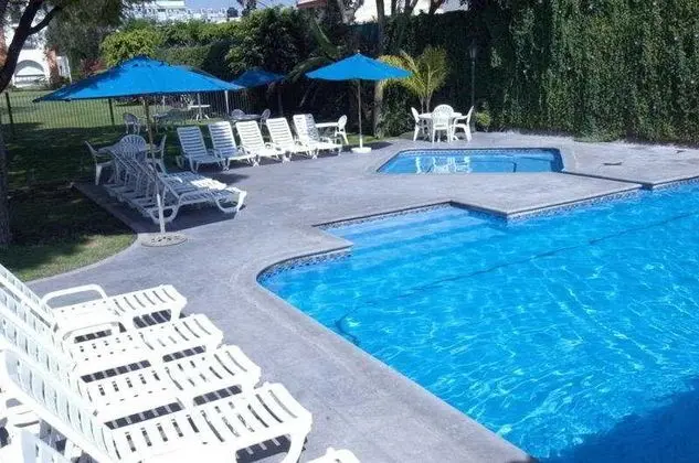 Flamingo Inn - Havuz