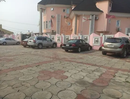 Flamingo Hotel & Suites