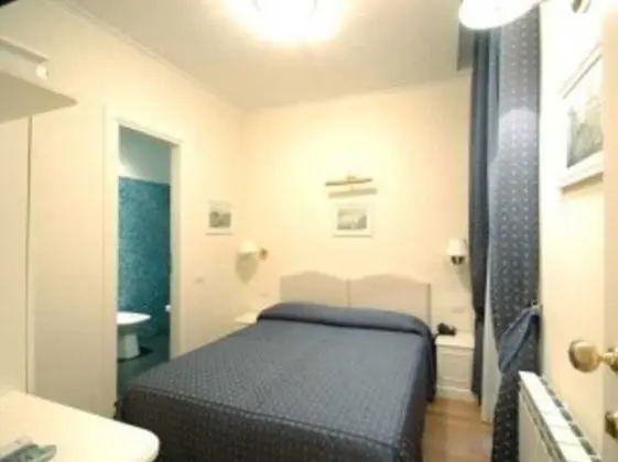 Flann O' Brien Rooms